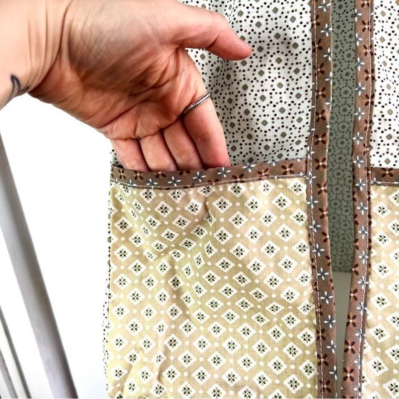 Elephant Hanging Diaper Holder - Picture 10 of 11